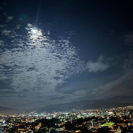 Penthouse En Los Yoses, Vista De Los Dioses Fast Wifi ซานโฮเซ ภายนอก รูปภาพ