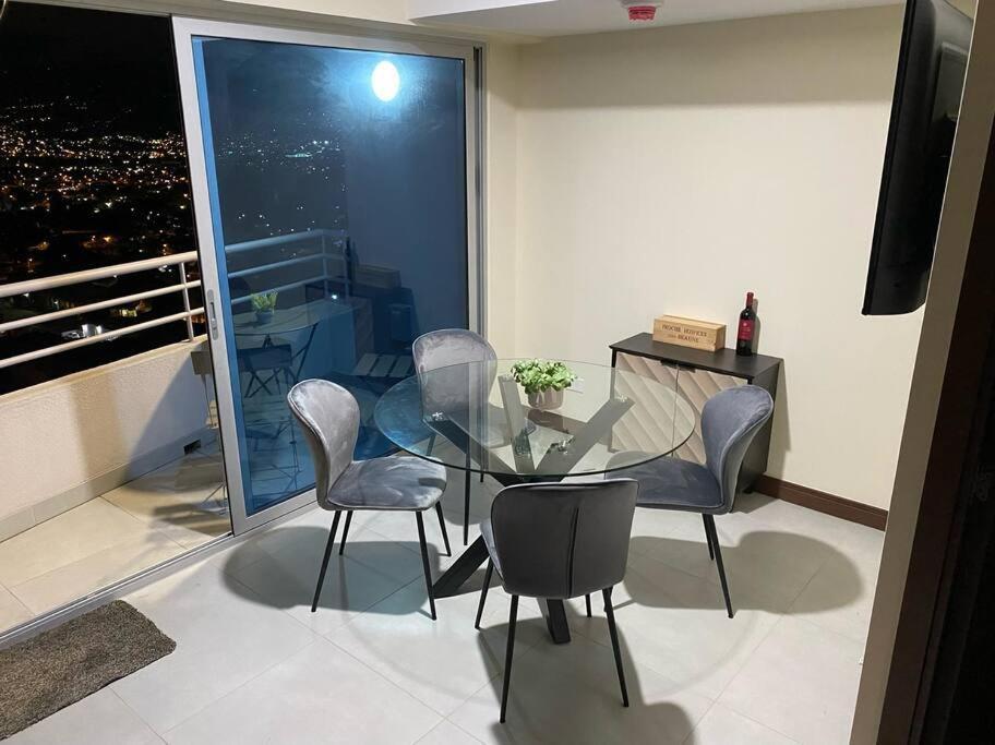 Penthouse En Los Yoses, Vista De Los Dioses Fast Wifi ซานโฮเซ ภายนอก รูปภาพ