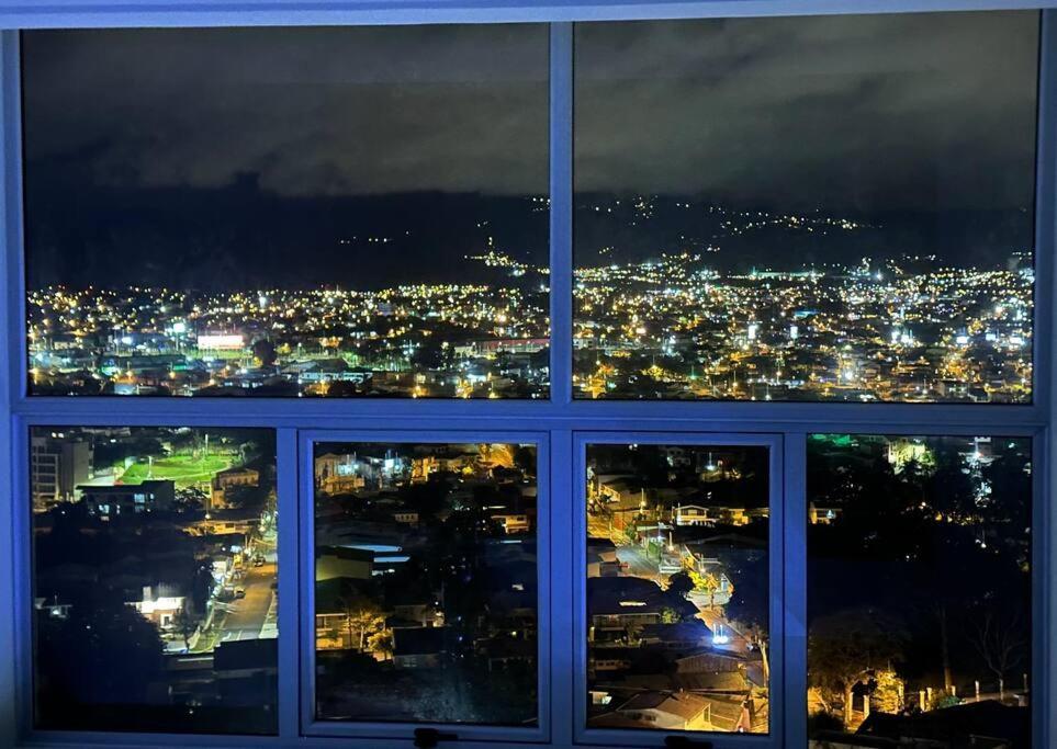 Penthouse En Los Yoses, Vista De Los Dioses Fast Wifi ซานโฮเซ ภายนอก รูปภาพ
