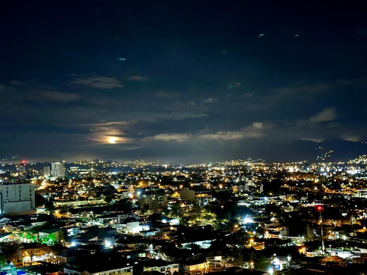Penthouse En Los Yoses, Vista De Los Dioses Fast Wifi ซานโฮเซ ภายนอก รูปภาพ